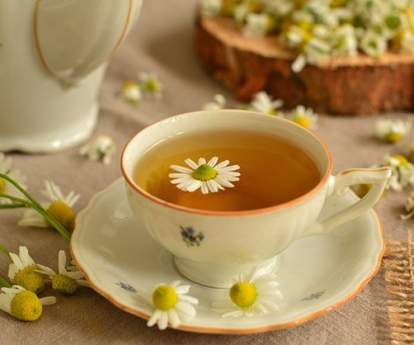 10 benefícios do chá de camomila