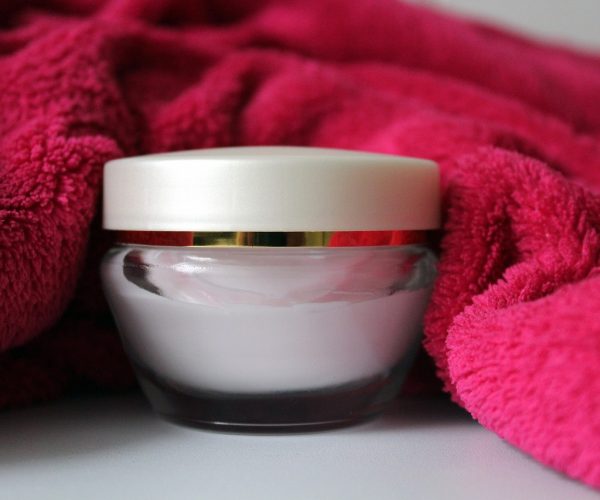 Benefícios do DEMAE na pele (rejuvenescimento)