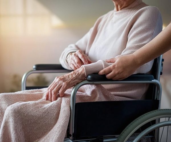 Como ser cuidador de idosos como profissão