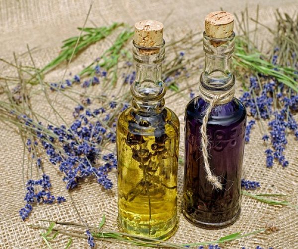 Benefícios do óleo essencial de lavanda